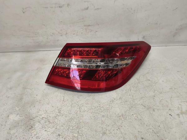 FEU ARRIERE DROIT MERCEDES E CLASSE COUPE C207 2009-04/2013 - Vue 1